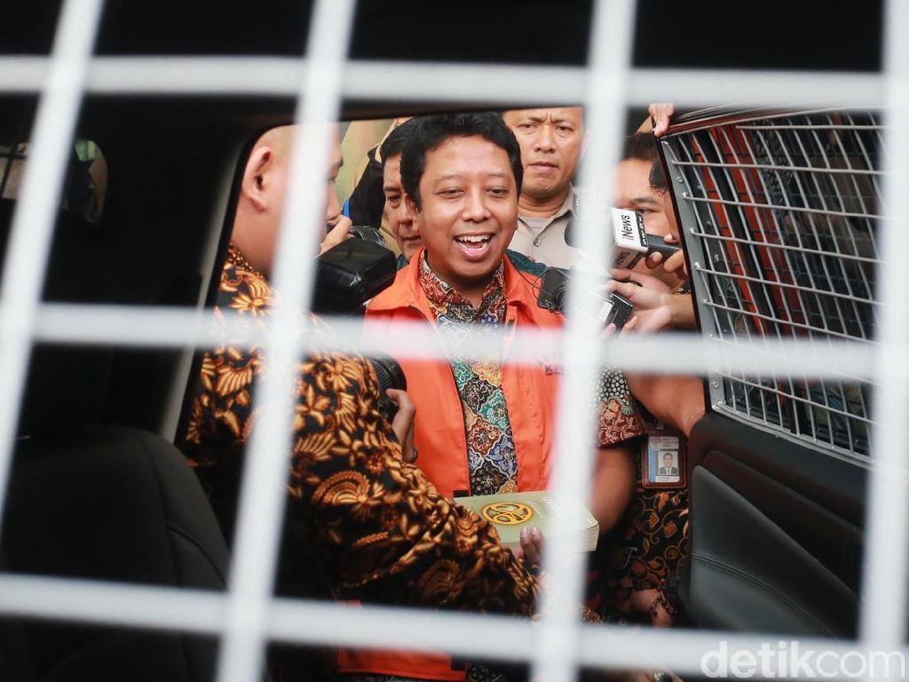 KPK Panggil 2 Pejabat Kemenag Terkait Suap Romahurmuziy